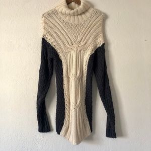 Lucca Couture Turtleneck Tunic Sweater Small